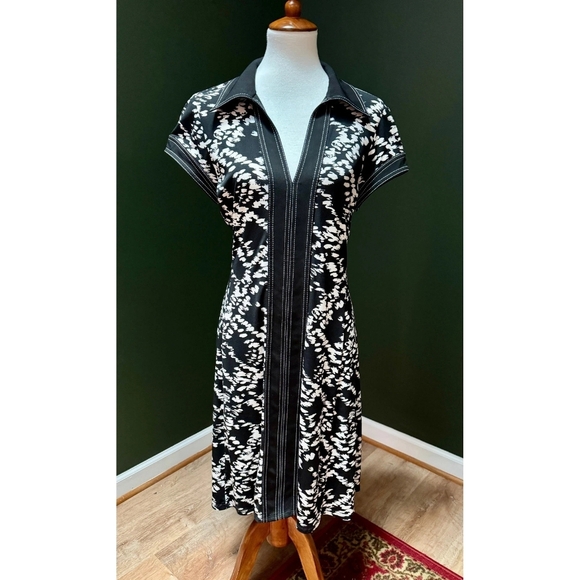 Dresses & Skirts - Black & White Floral Zip-Front Dress